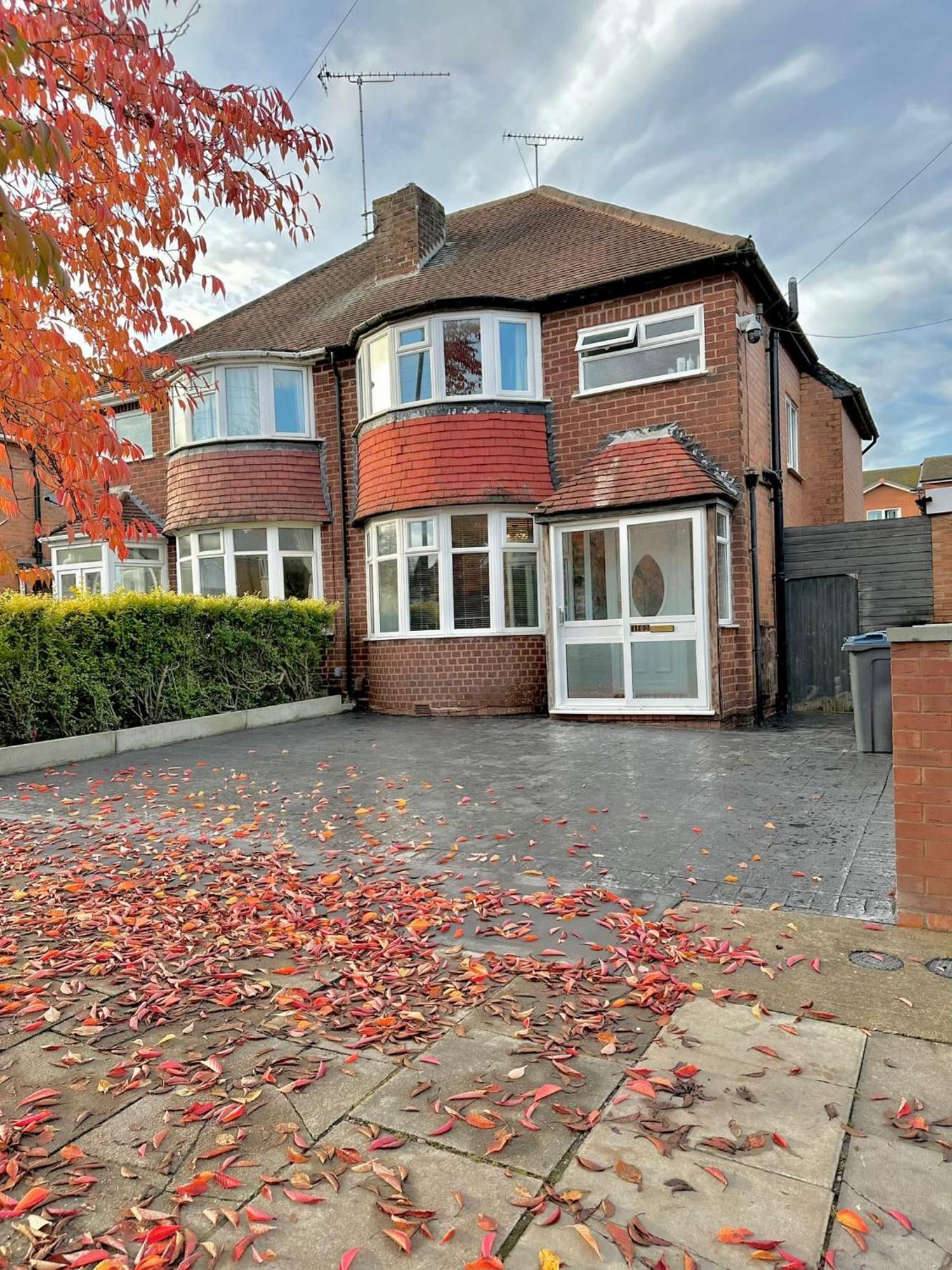 Luxurious Family Home In West Midlands Northfield Exterior photo